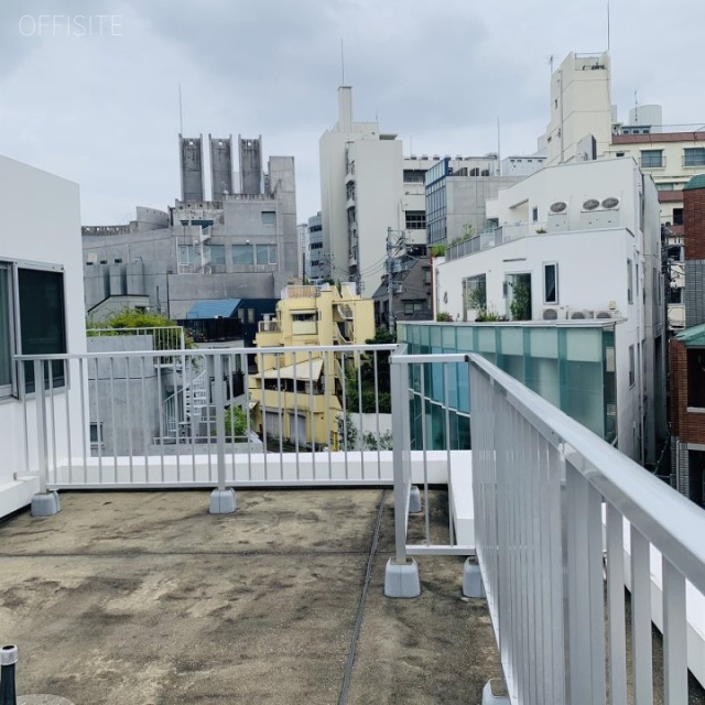 神宮前2丁目戸建 1階【1F～3F】 40.98坪　バルコニー