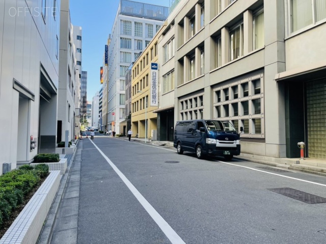 日本ビルディング本館　前面道路