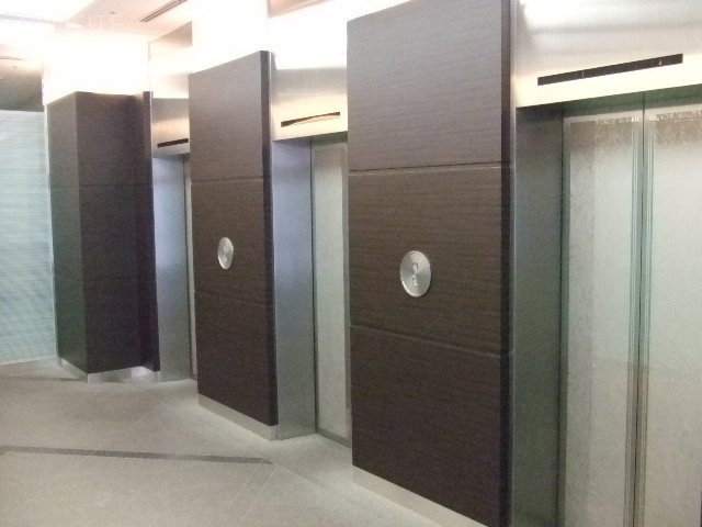住友生命山王ビル エレベーター