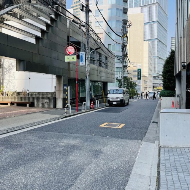 ラ・ベリテAKASAKA 前面道路