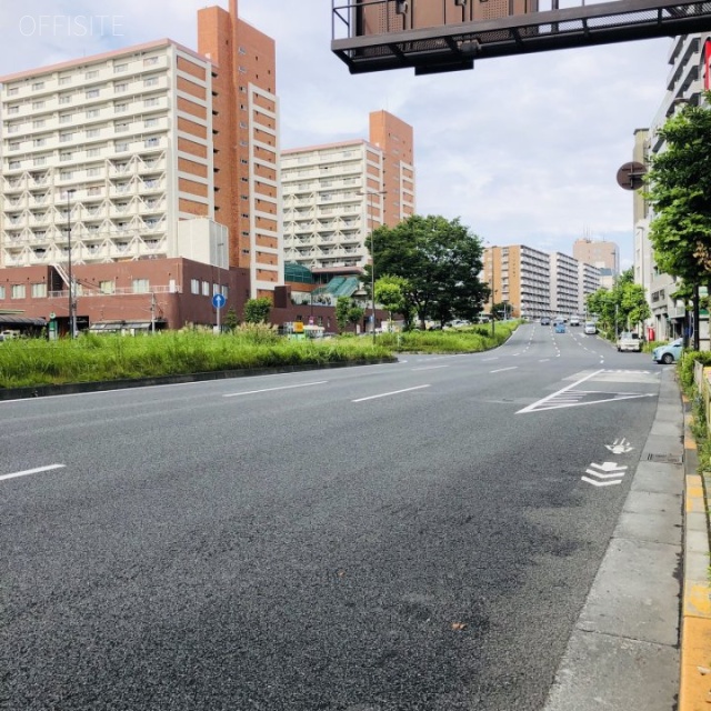 JUスカイタウン錦糸町 前面は京葉道路