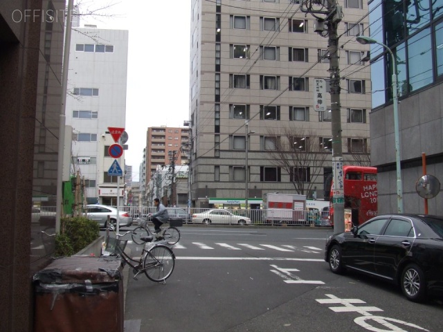 DO築地ビル ビル前面道路