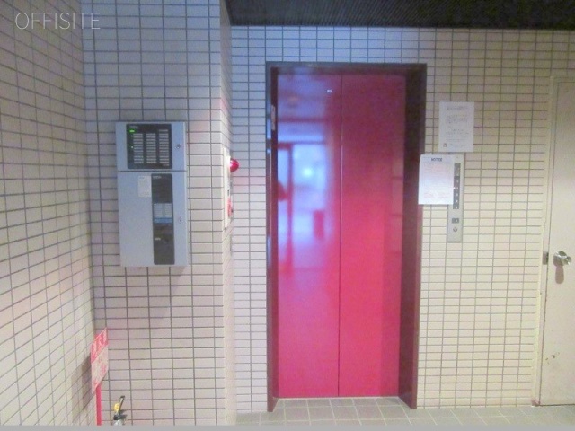 港新川ビル エレベーター