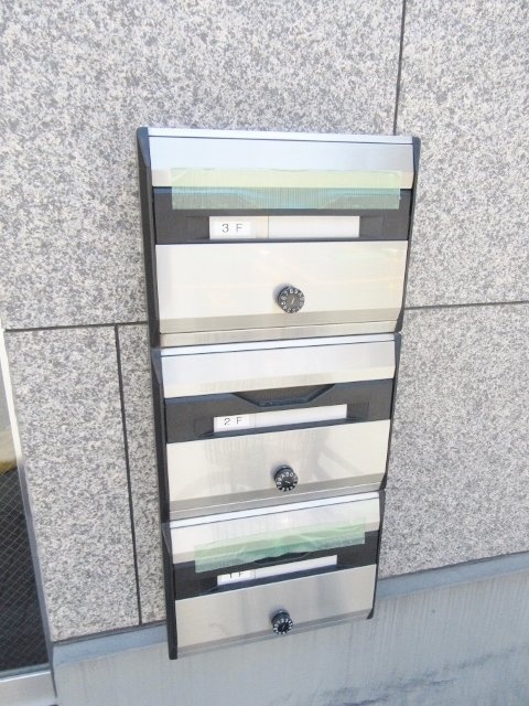 敬誠秋葉原ビル 郵便受け