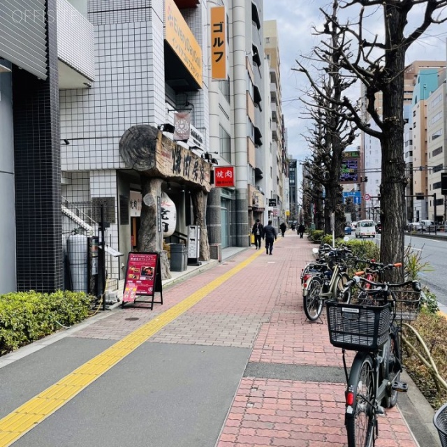 野々村ビル 前面歩道