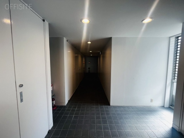 SOビル　エントランス