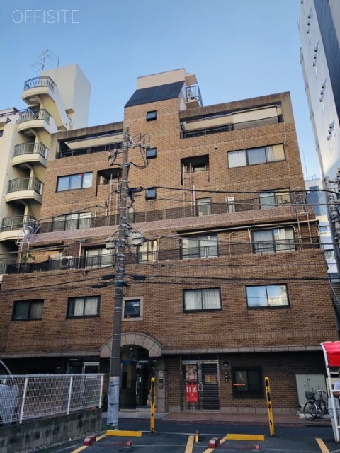 スリービル 外観
