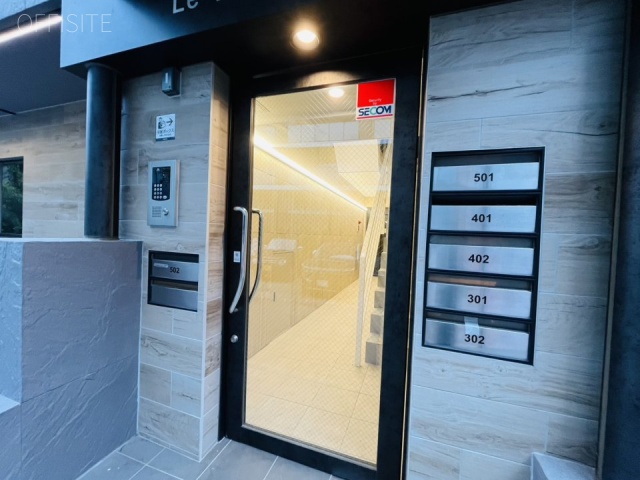 ラ・ベルロシェ　エントランス