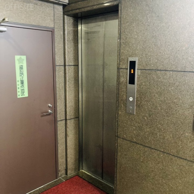 三宅屋ビル エレベーター