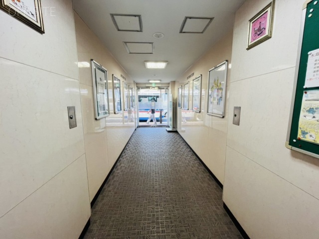 KN鶴見ビル エントランス