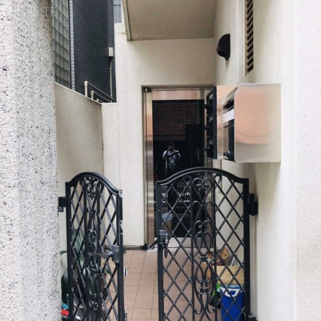 浜野ビル エントランス