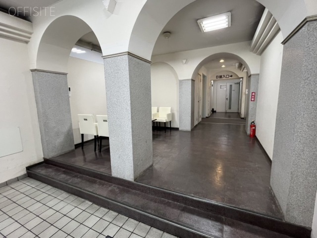 若草ビルA館　エントランス