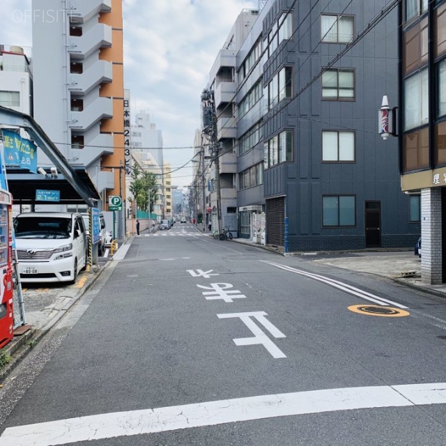 渡東ビル ビル前面道路