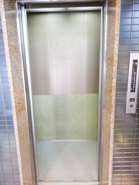 九段渋木ビル エレベーター
