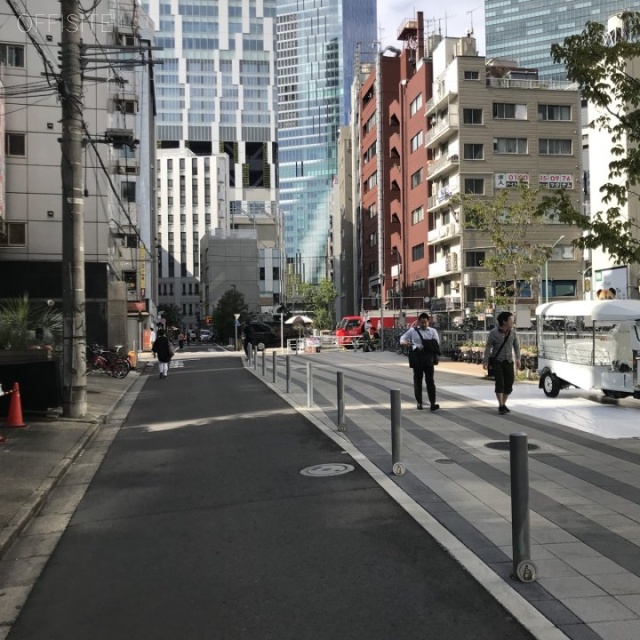 ナカヤビル ビル前面道路