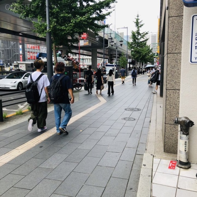 六本木電気ビル ビル前面道路