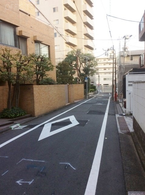アサヒヒルズ　ビル周辺道路