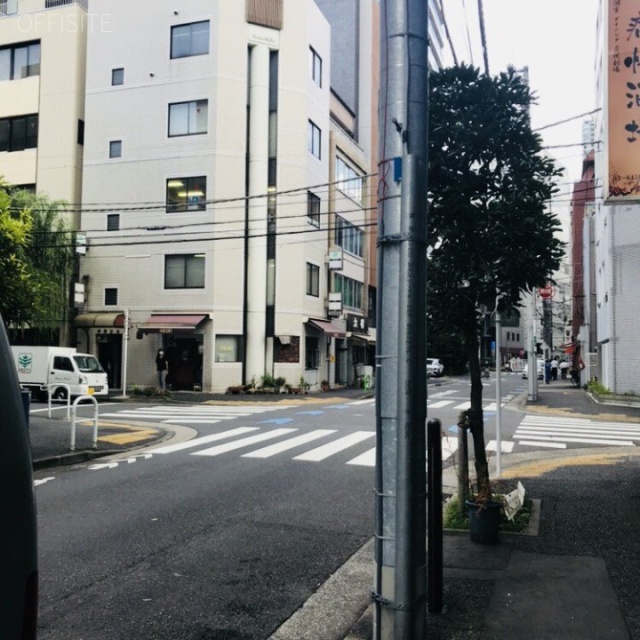 山田屋ビル ビル前面道路