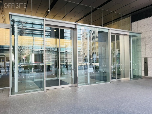 エンパイヤビル エントランス