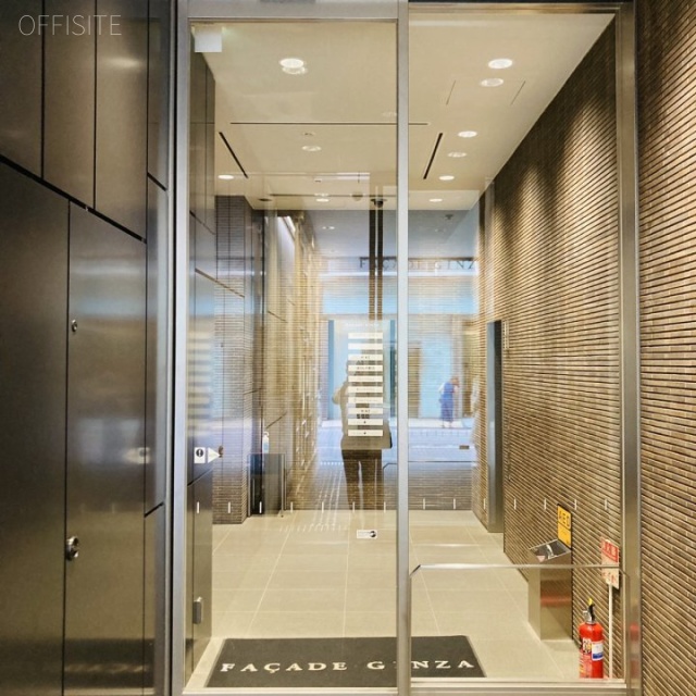 ファサード銀座 オフィスビル出入口