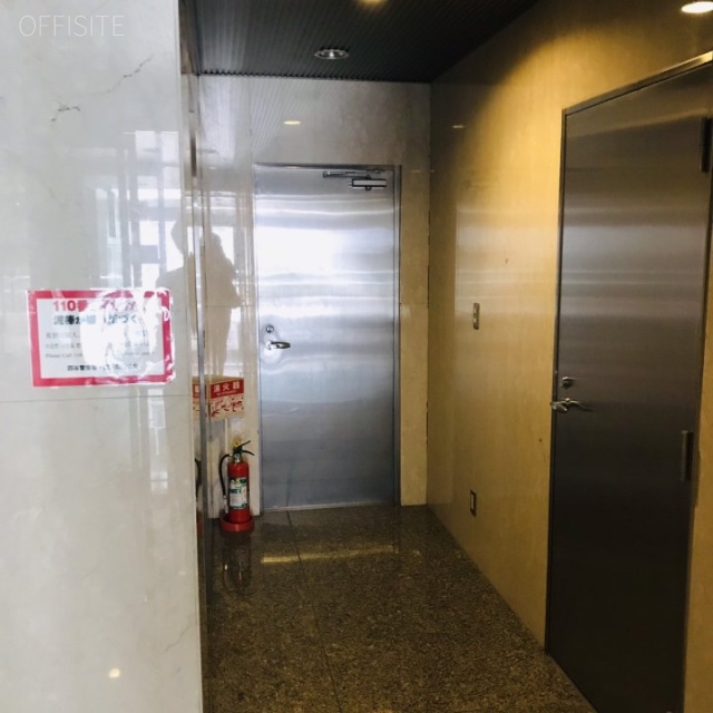 しんまつビル エントランス