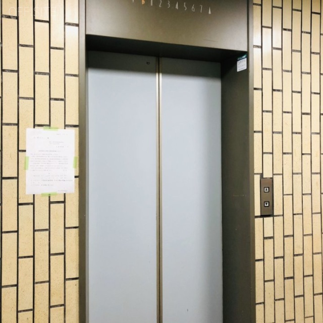 大新ビル エレベーター
