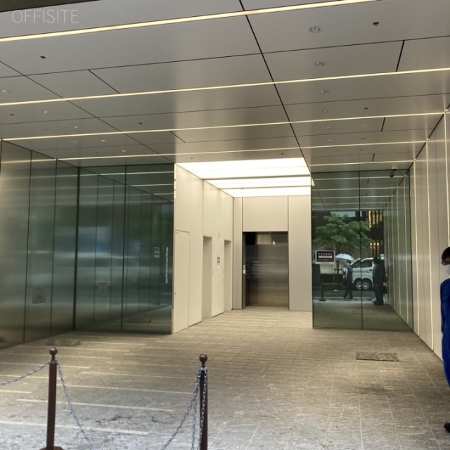 銀座中央通りMMビル　オフィスビル出入口
