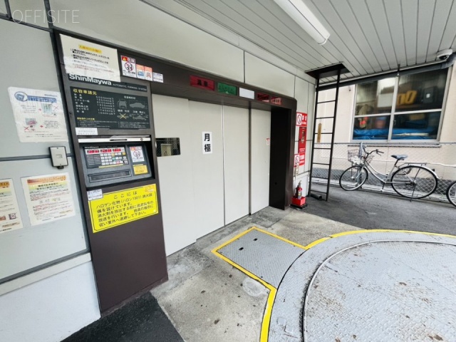 齋藤ビル　駐車場