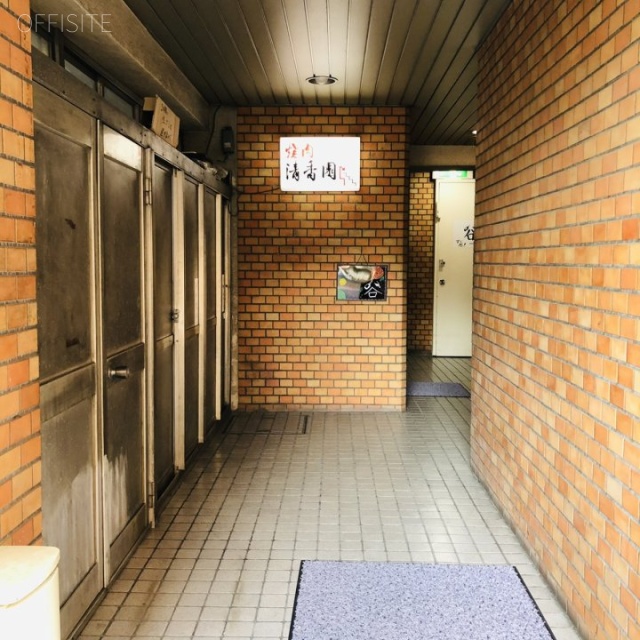 篠原ビル エントランス