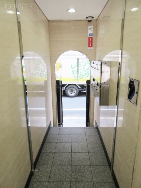 UF2ビル 画像