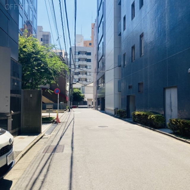 楽器会館 ビル前面道路