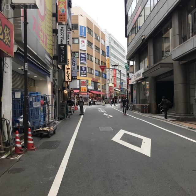THE KINDAI 2 IKEBUKURO ビル前面道路