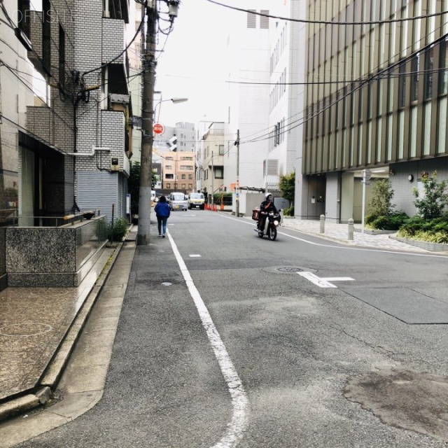 インテックス五反田 ビル前面道路