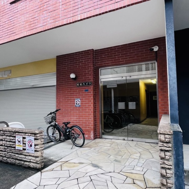 原宿ハイツ オフィスビル出入口