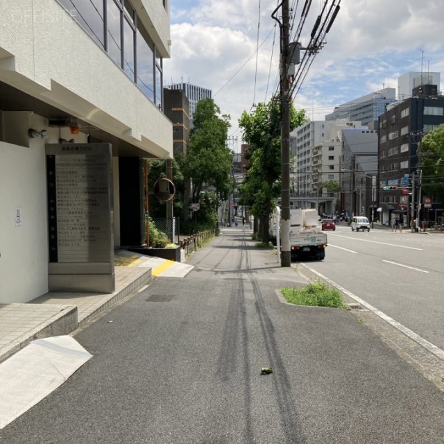 Jプロ高島台サウスビル 前面歩道