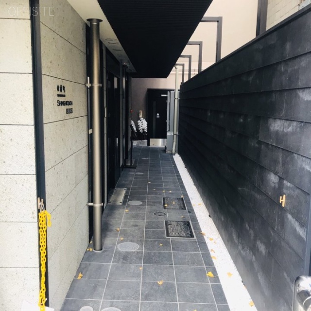 田村町 Shinshodoh BLDG　エントランス