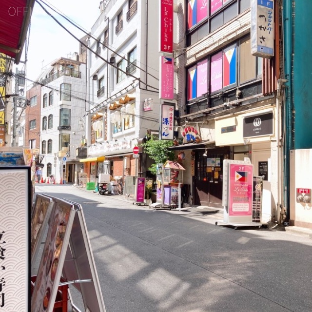 小島ビル ビル全面道路