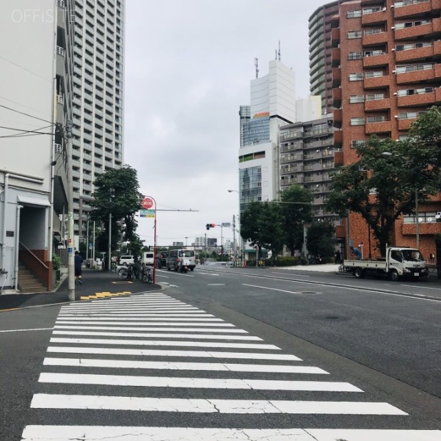 YSビル ビル前面道路