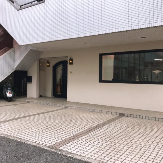 程塚ビル 外観