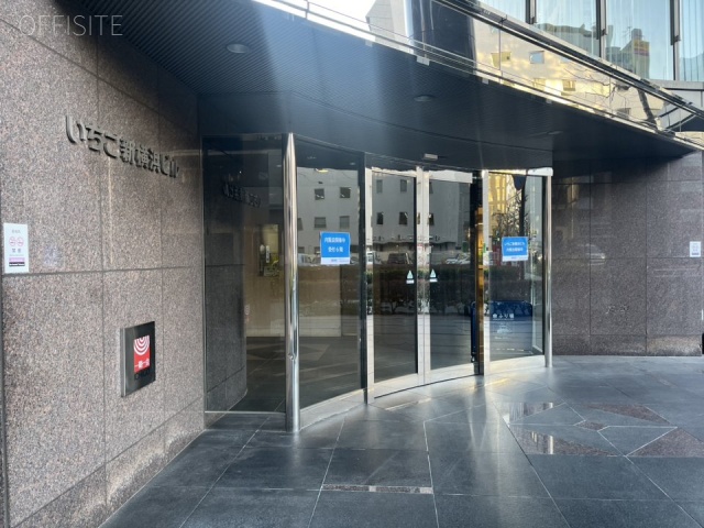 いちご新横浜ビル エントランス