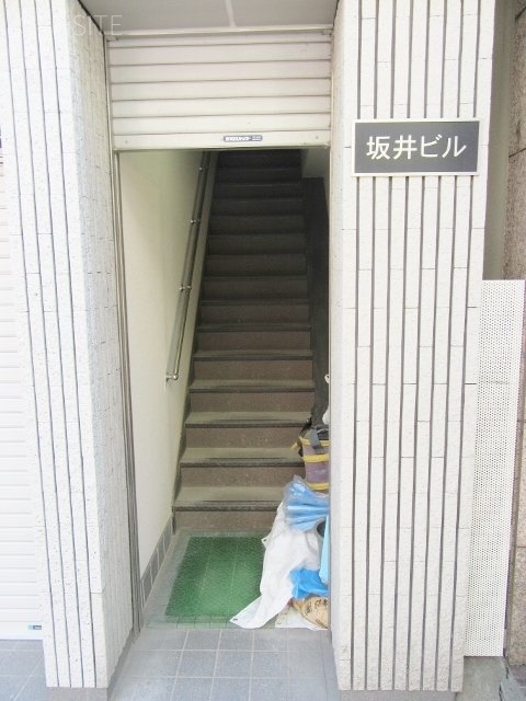 坂井ビル エントランス