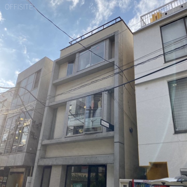 n-1 court 外観
