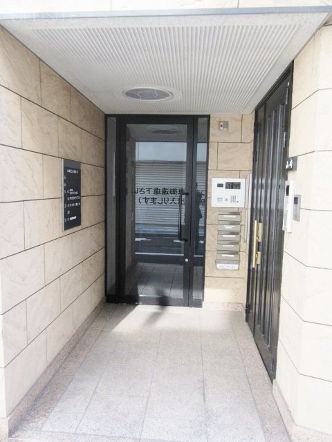 山崎ビル エントランス