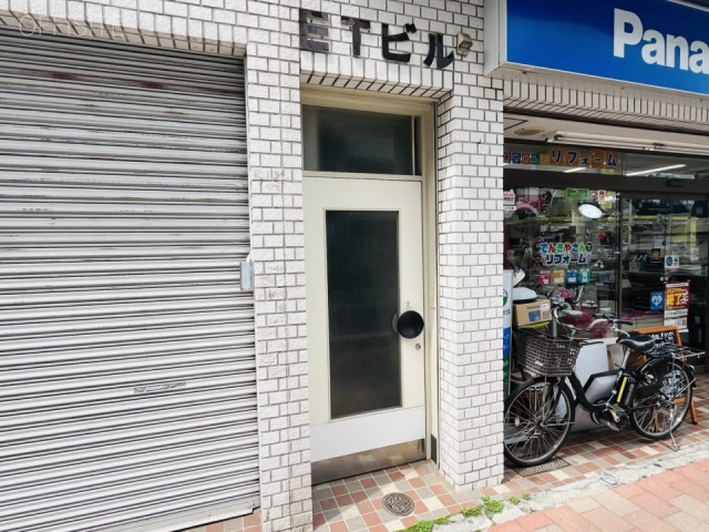 ETビル　エントランス
