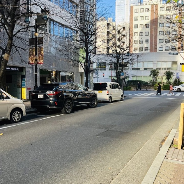 ギンザ105ビル 前面道路