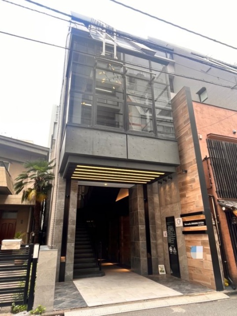 Uniーworks新宿御苑 5階 60.99坪　外観