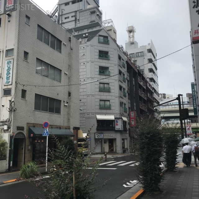 ホリグチビル ビル前面道路