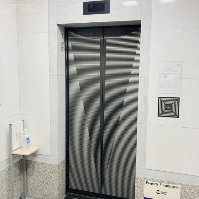 GINZA ONEビル エレベーター