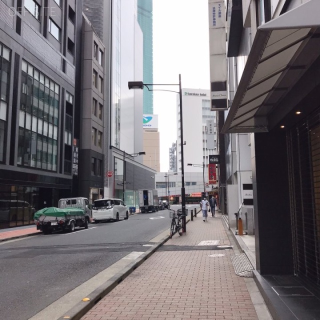IS銀座オフィス ビル前面道路
