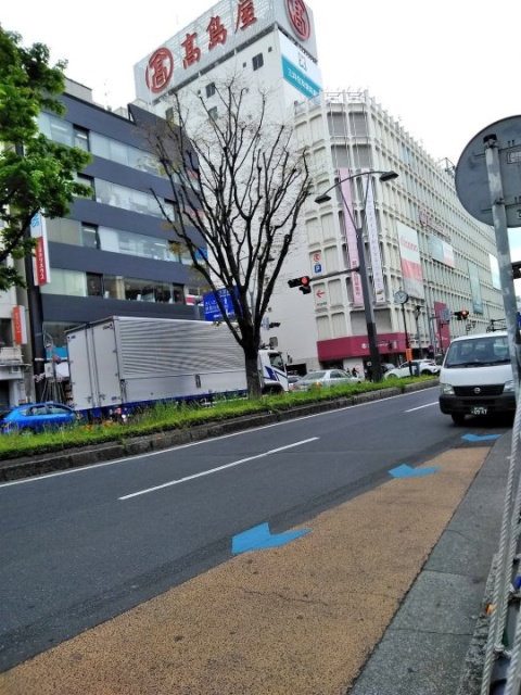 田原ビル ビル前面道路